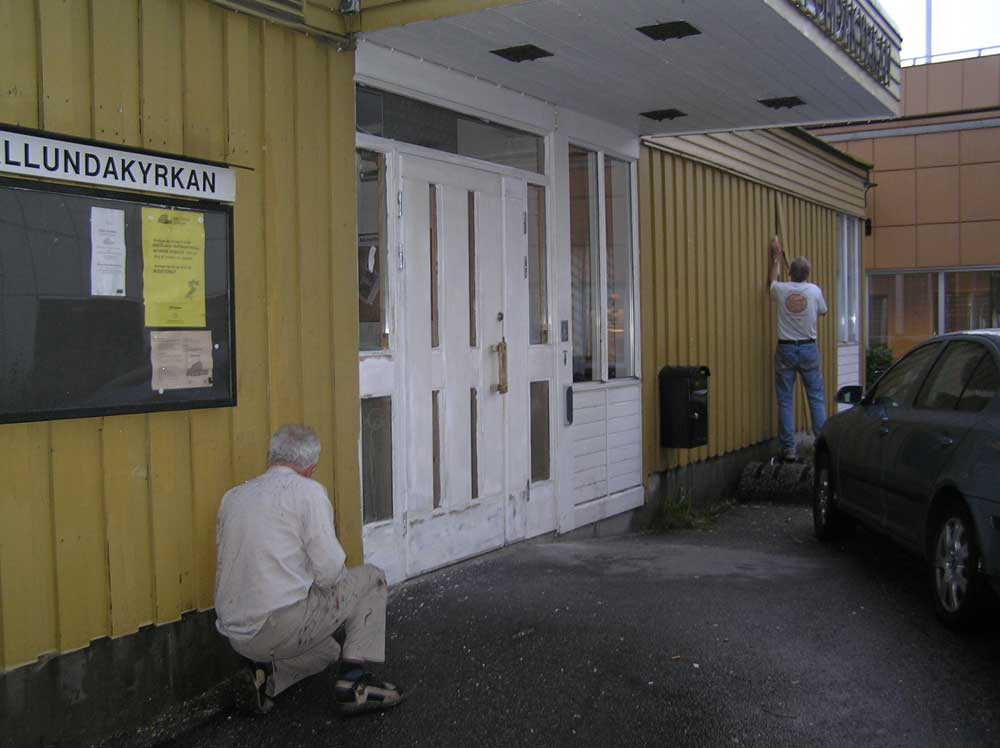 Underhållsarbete av Hallundakyrkan 2008 [foto Sennerö]